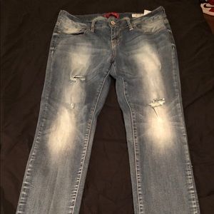 GUESS Sarah Mid Rise Skinny Jean Vintage Wash 32
